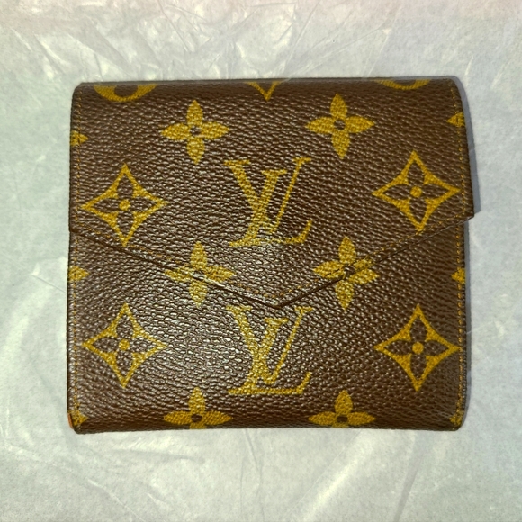 Louis Vuitton Wallet - Picture 2 of 9